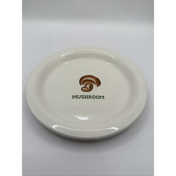 Pottery Barn Outlet Set of 4 Appetizer Snack Dessert Plates Vegetable Images - Picture 6 of 10